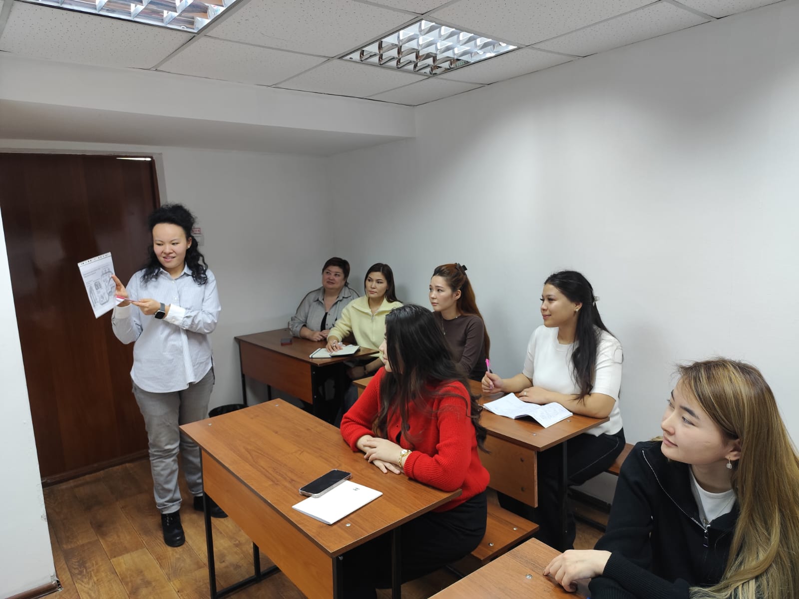 Жасанды интеллект және педагогикалық коммуникация: жаңа өзара әрекеттесу моделі